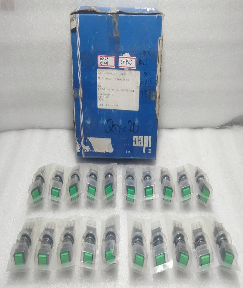 Idec LA2L-M1C64-G Illuminated Green Pushbutton HA-C60 24VDC 20030795