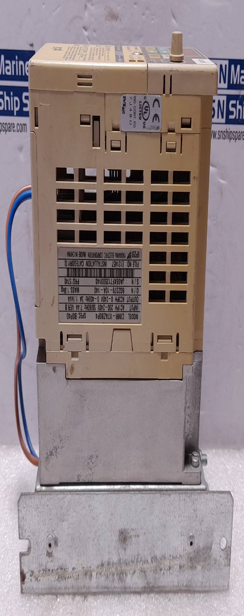 Omron CIMR-V7AZB0P4 Varispeed V7 Digital Inverter 200-240V 50/60Hz Yaskawa Electric