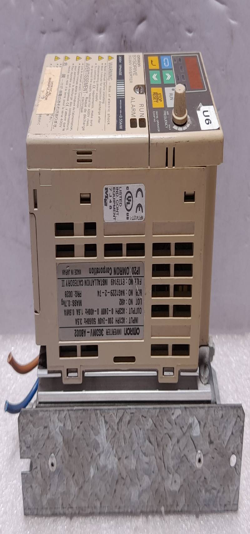 Omron 3G3MV-AB002 SYSDRIVE 3G3MV INVERTER Input: 200-240V 50/60Hz Output: 0-240V