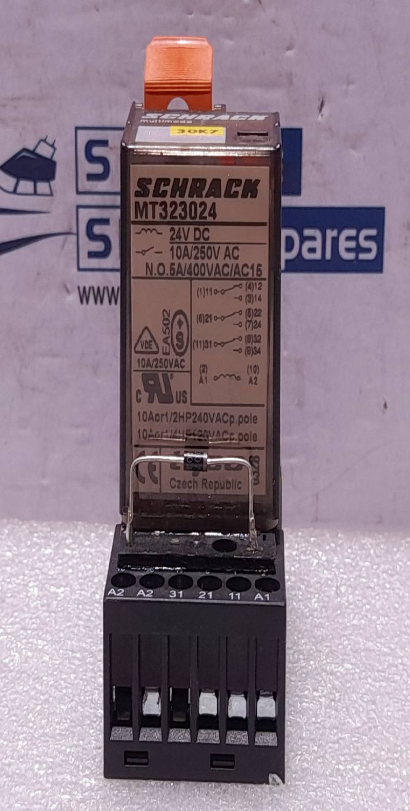 SCHRACK MT323024 Relay 24V DC 10A/250V AC With ES 12 Socket 10A 400VAC