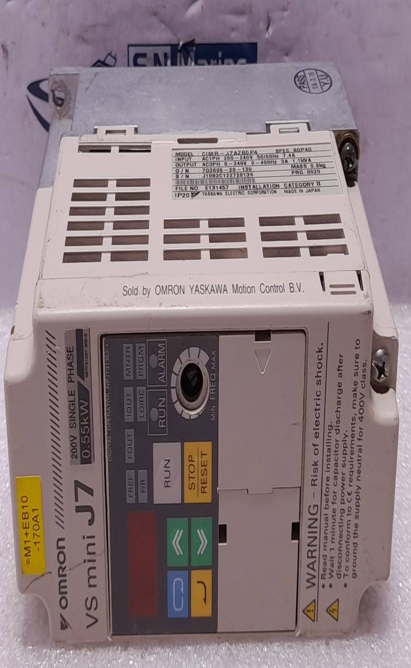 Omron Yaskawa CIMR –J7AZB0P4 VS Mini J7 Digital Inverter 200-240V 50/60Hz