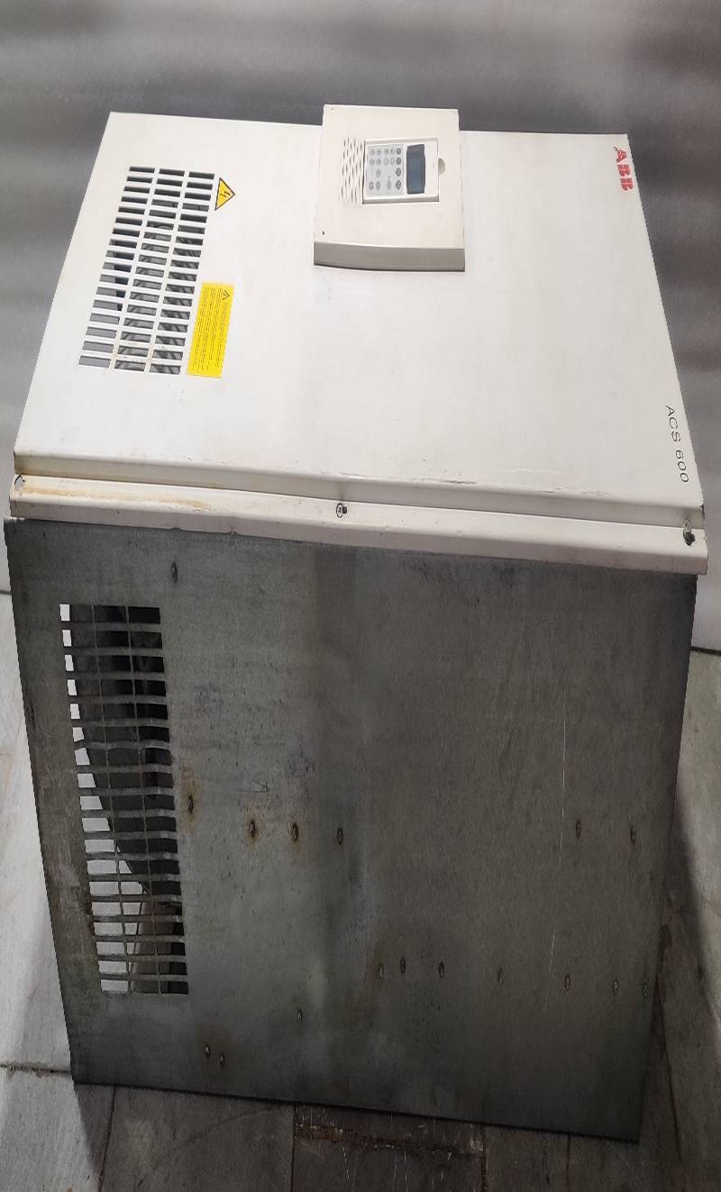 ABB ACS604-0210-5-000B0000900 AC Drives u1 3~~380...500V ACS600