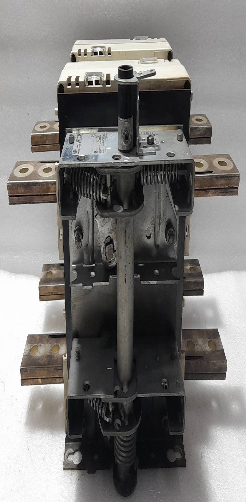 ABB OETL-NF1600-2 General Purpose Switch 480VAC 1600A Ith: 2500A 50..60Hz Uimp:8kv
