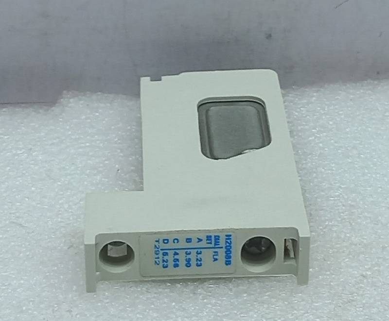 Eaton H2008B-3 Heater Pack Freedom Series 3.23-5.23AMP 68C2911H01 3PCs In Lot