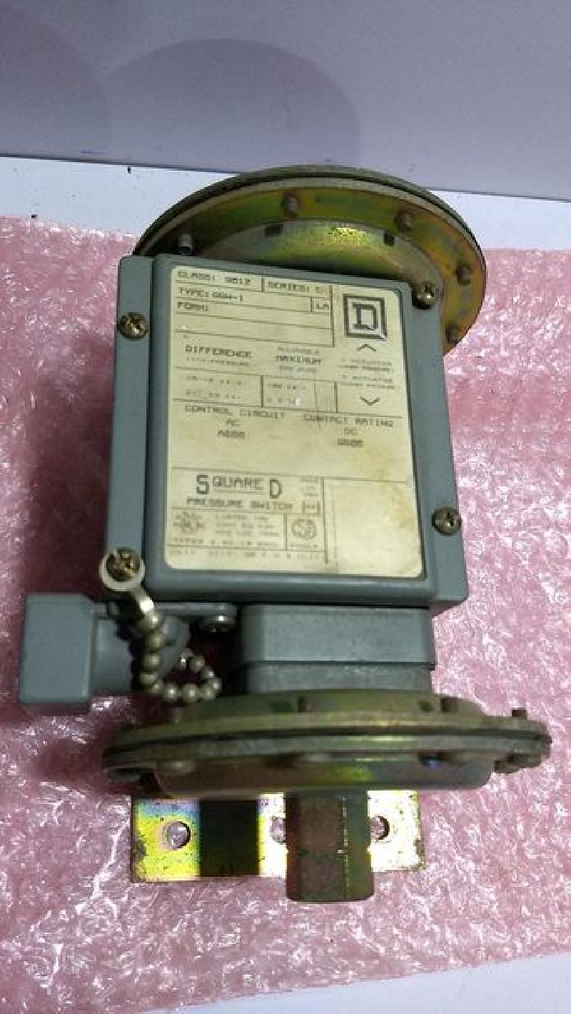 SQUARE D - 9012 Series C - GGW-1 DIFFERENTIAL PRESSURE SWITCH 9012GGW-1