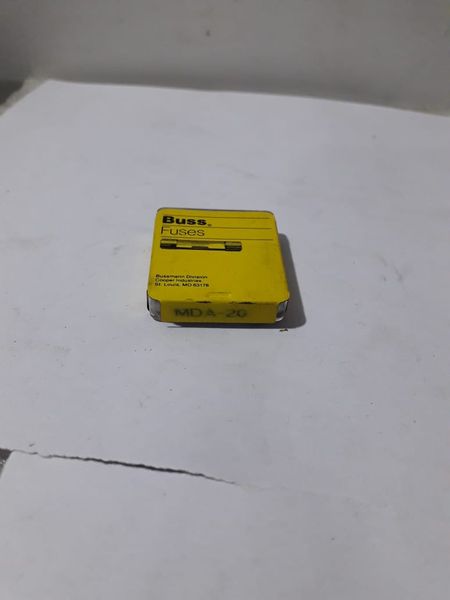 SET OF 5 BUSS FUSES MDA20 NEW