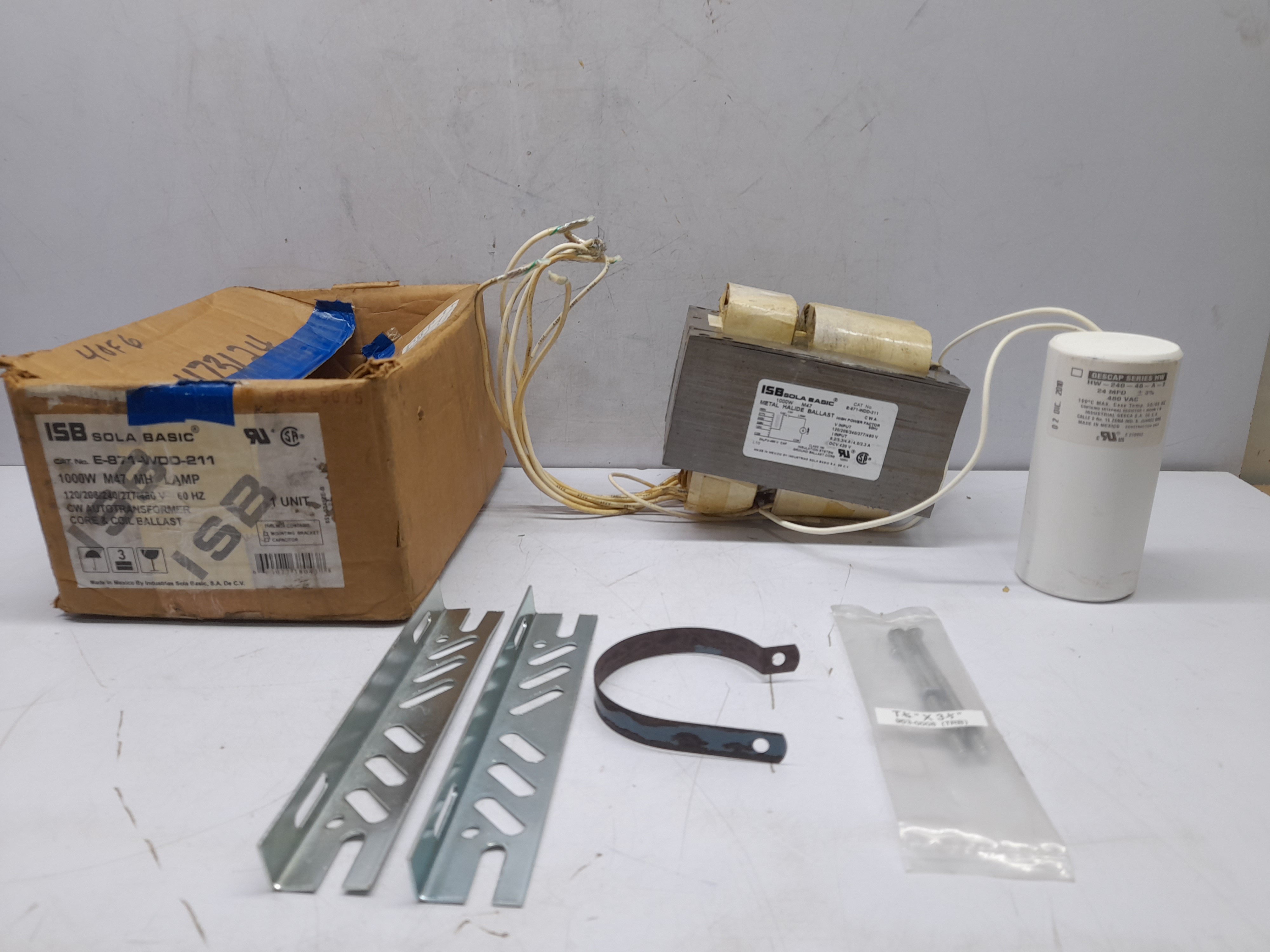 ISB Sola Basic E-871-WDD-211 Metal Halide Ballast 1000W M47 MH Lamp
