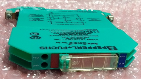 USED Pepperl Fuchs Z779  SafeSnap Safety Relay Module 71806 