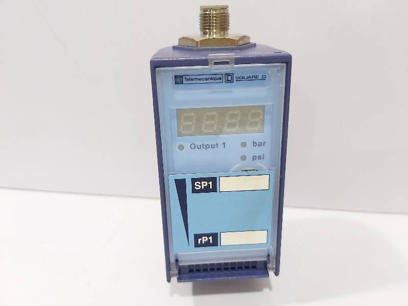 Telemecanique XML-F400D2025 Universal Pressure Sensor XMLF400D2025 Square D
