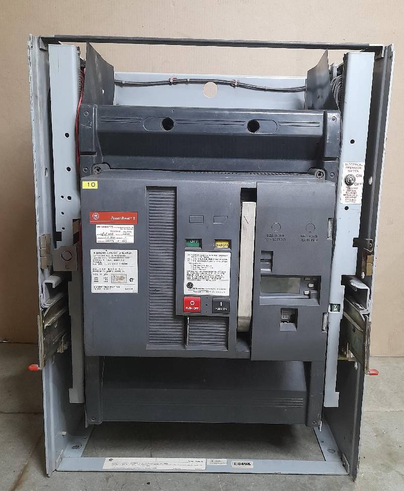 GE SHD25B325 Circuit Breaker 2500A Frame Rating & 2500A Trip Unit & SPUV024DC