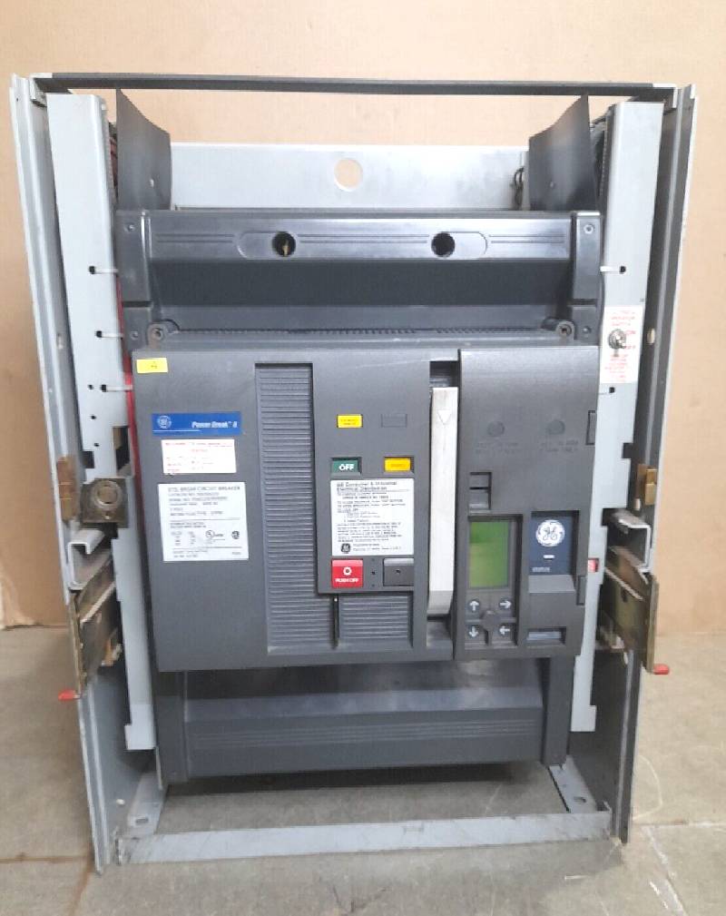 GE SSD30G330 Circuit Breaker 3000A Frame Rating & 3000A Trip Unit & SPUV024DC