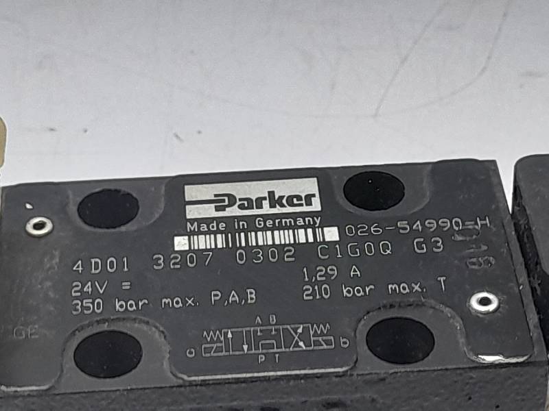 Parker 4D01 3207 0302 C1G0Q G3 Directional Control Valve 24VDC 1.29A