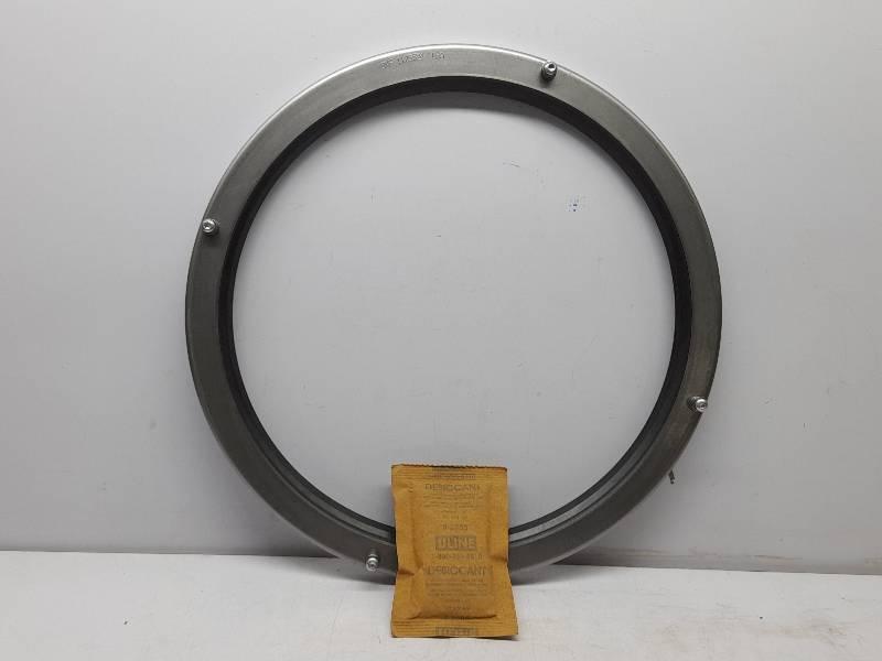 SKF 1125524 Oil Seal HDS2 R Nitrile
