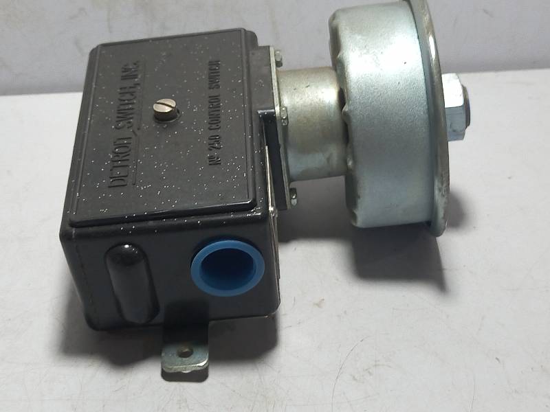 DETROIT SWITCH 2503039  PRESSURE CONTROL SWITCH 
