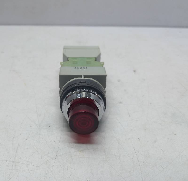 Idec 11Z20  Illuminated Push Button Switch 115V, 50-60Hz