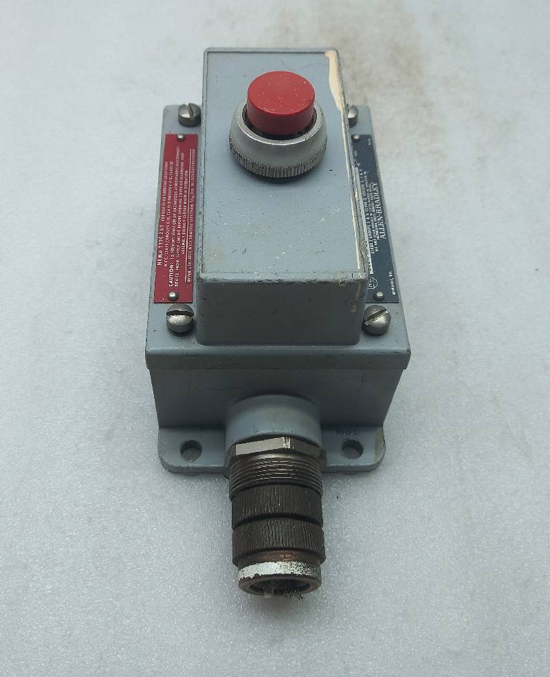 Allen-Bradley 800H-NP30 Heavy Duty Cover with Red Extended Head Button