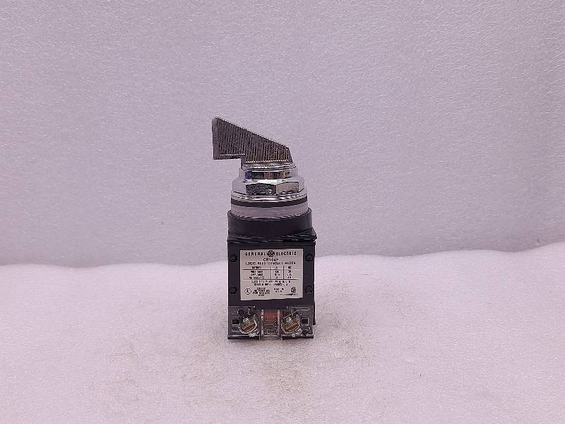 General Electric CR104P  Selector Switch  120VAC 0.15AMP  30VDC 0.15AMPS