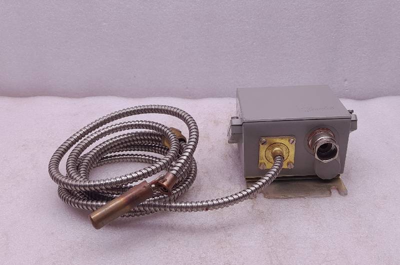 Danfoss 060L3101-418  Temperature Controller Switch  TYP: KPS77
