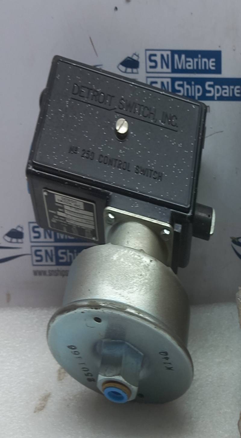 Detroit Switch 2503039 Pressure Switch Model: RC-4