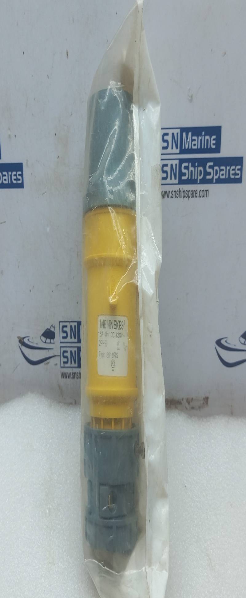 Mennekes 3918RS Yellow Plug 16A-4h/100-130V 235-9950 2P+E 3 Pcs / Lot