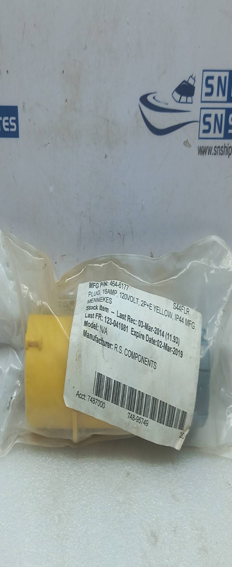 Mennekes 464-6177 Plug 16AMP 120Volt 2P+E Yellow IP44 2 Pcs / Lot