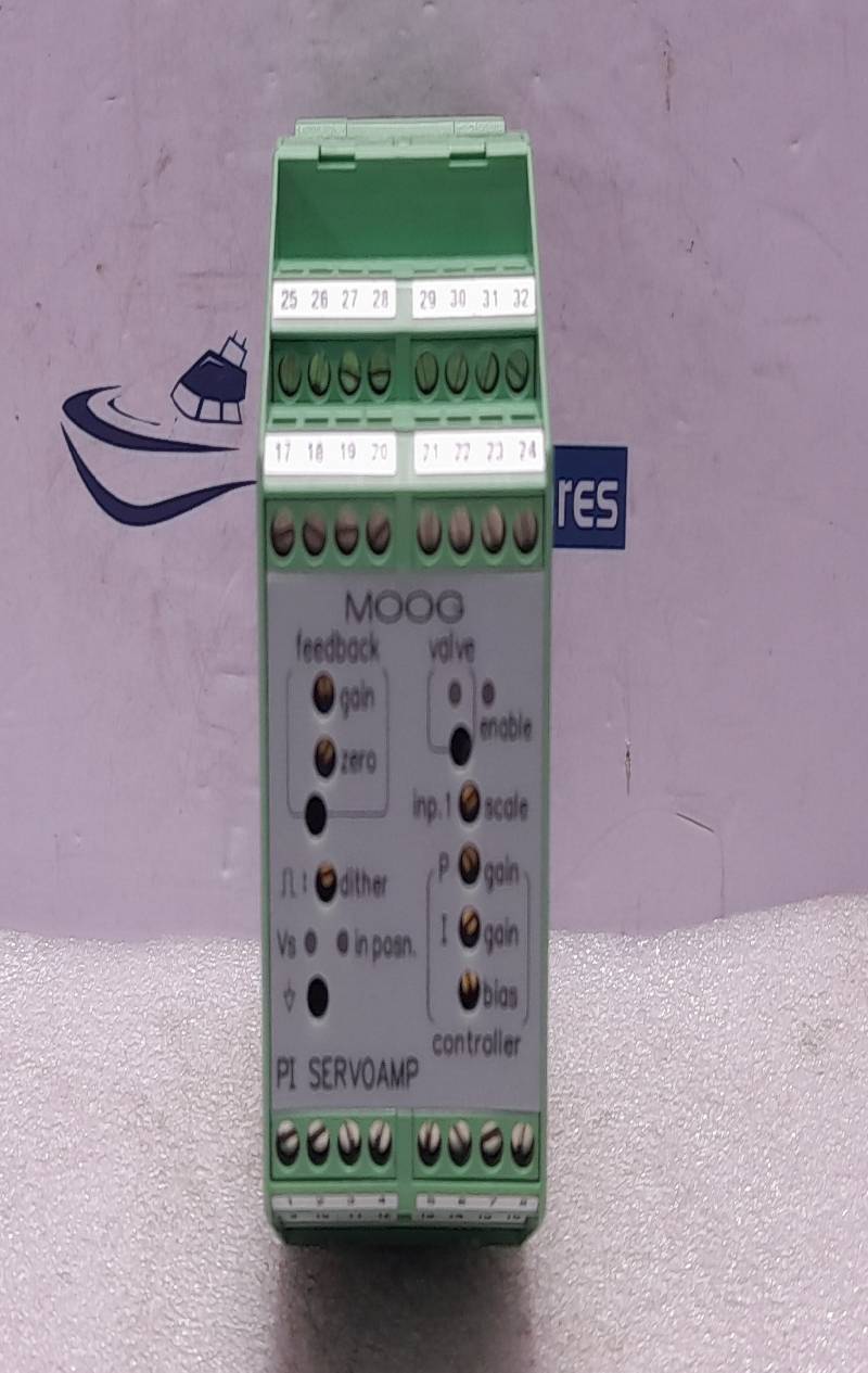 Moog G122-824-002 PL Servo Amplifier G122824002