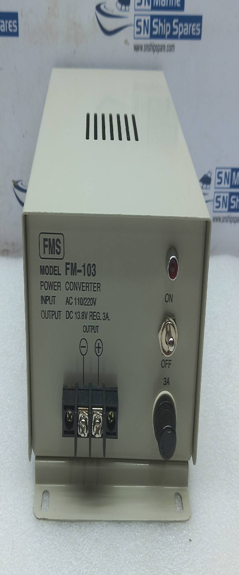 FMS FM-103 Power Converter / Input AC 110/220V / Output DC 13.8V