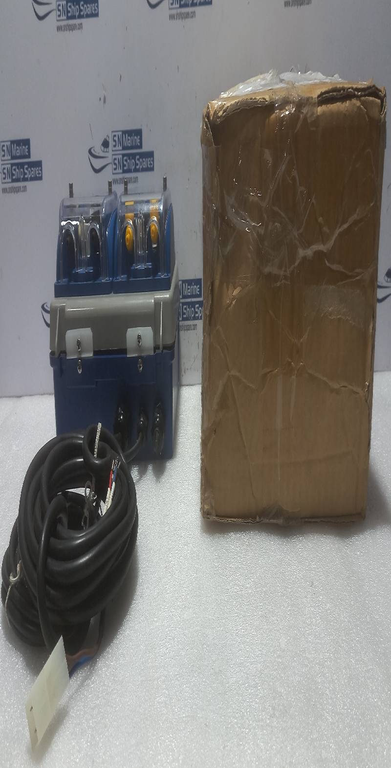 ECOLAB WARE MINI LL DIGITAL Compact Detergent And Rinse-Aid Dispensers 100-240V