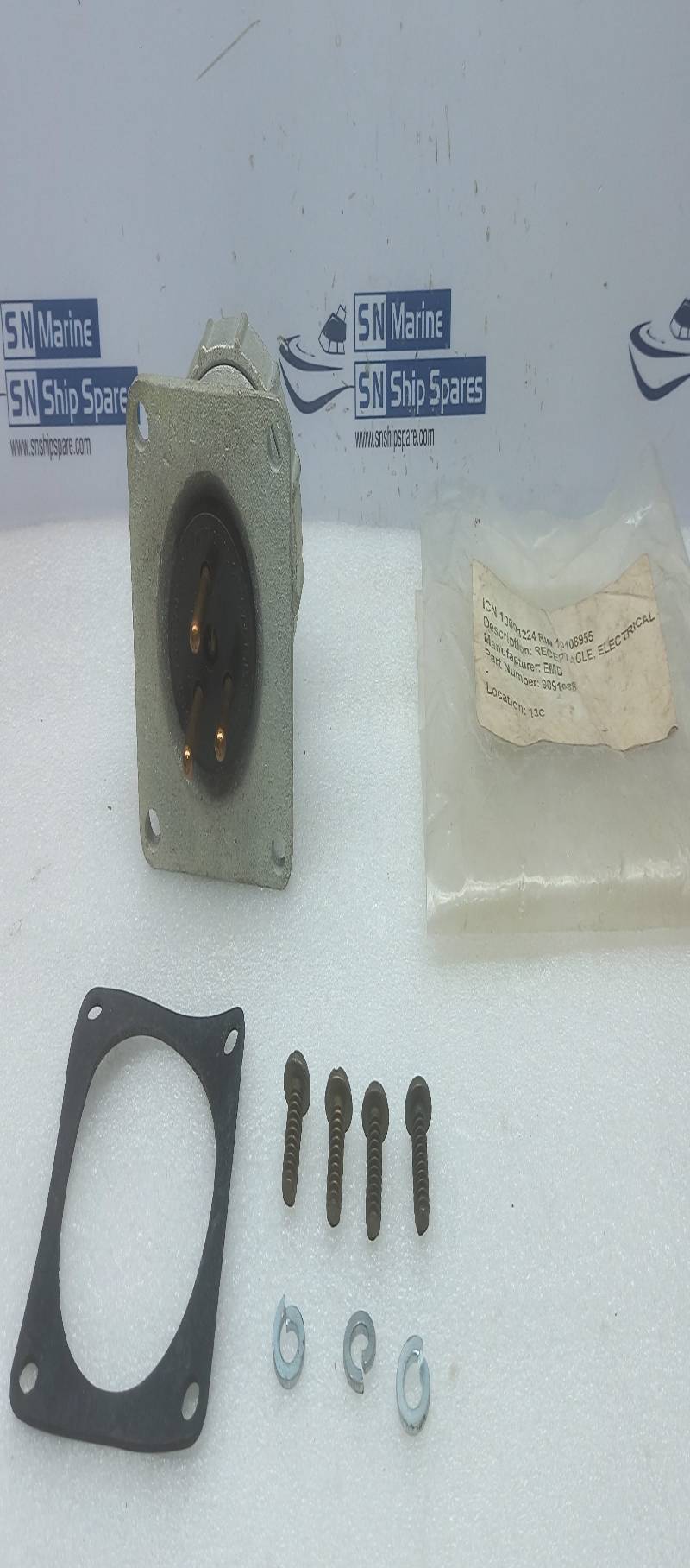 EMD 9091688 Electrical Receptacle 3Pole Male