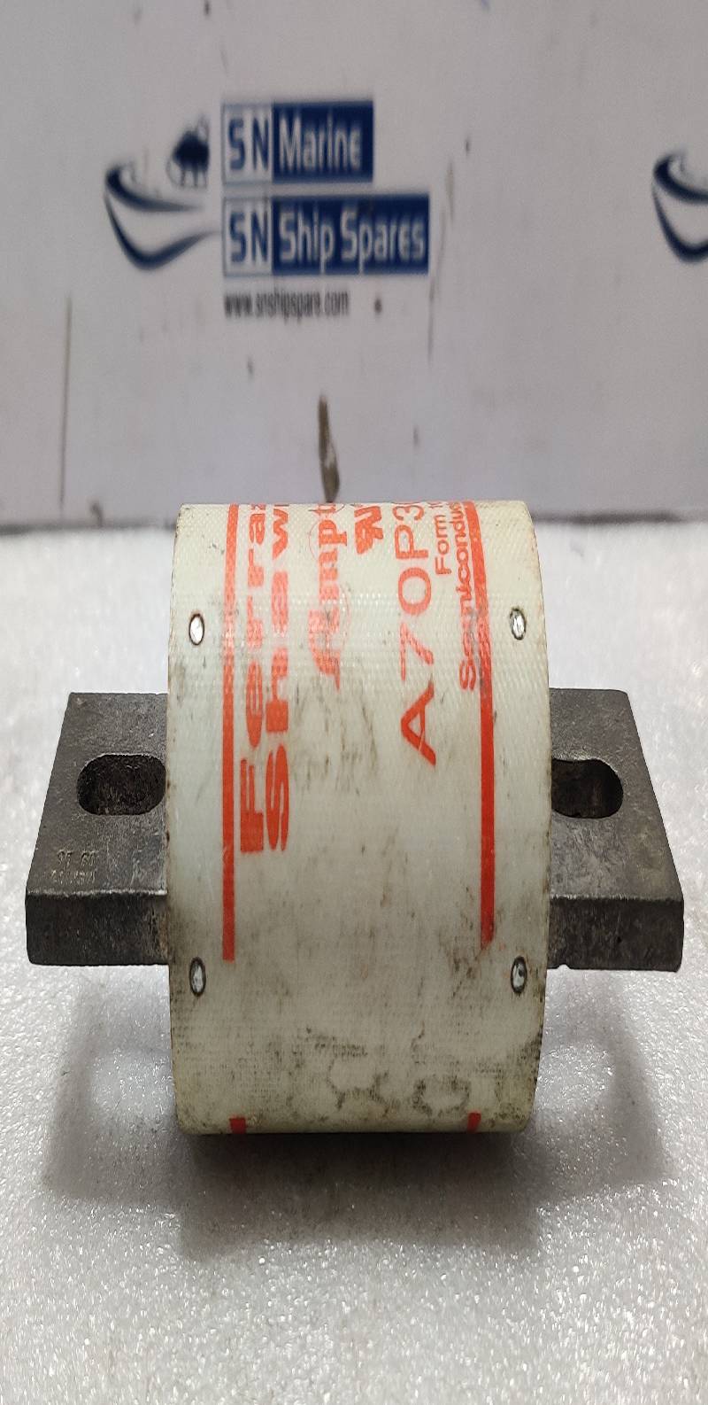 Ferraz Shawmut A70P300-4V Semiconducter Fuse Form 101