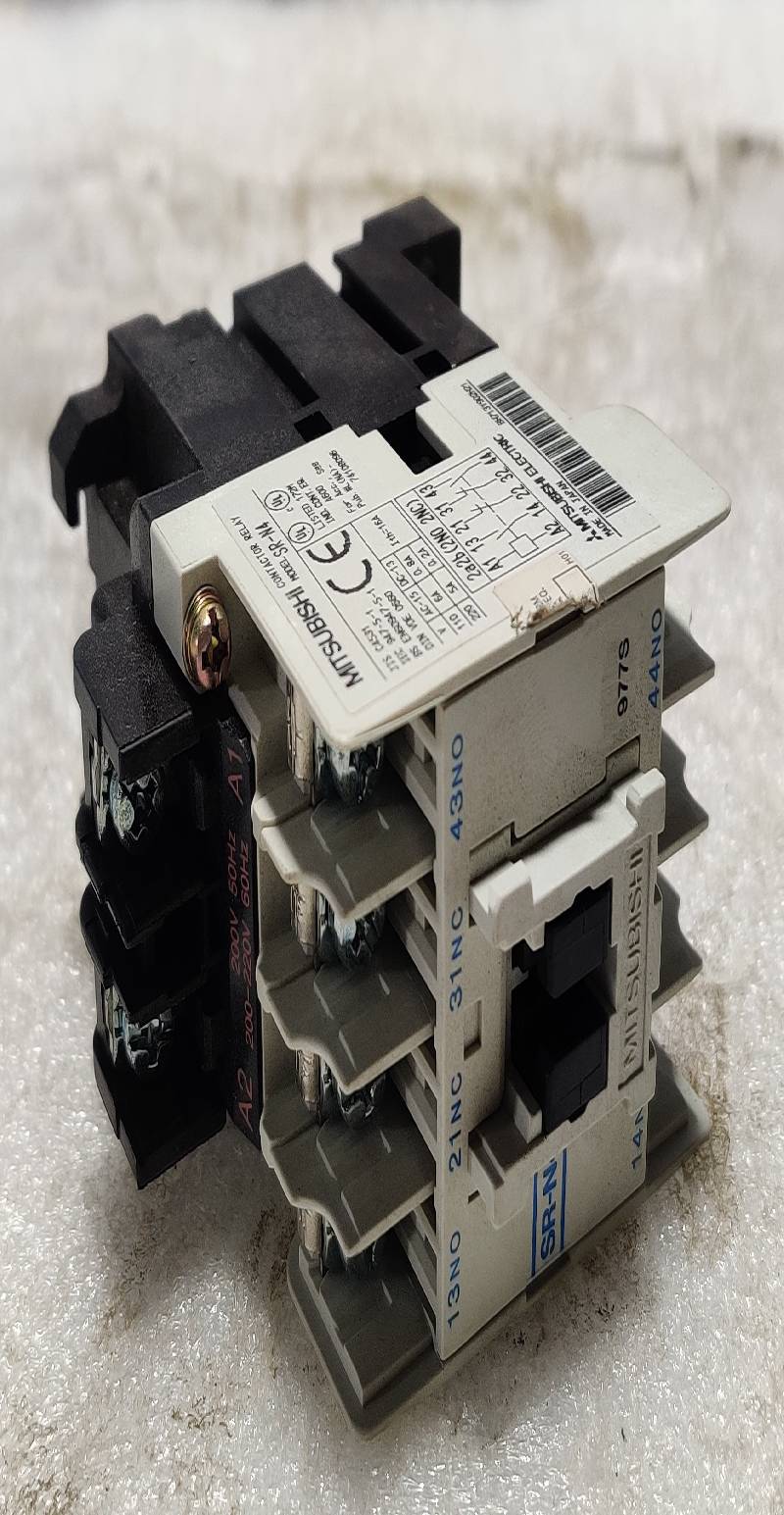 Mitsubishi SR-N4 Contactor Relay 2a2b 110-220V
