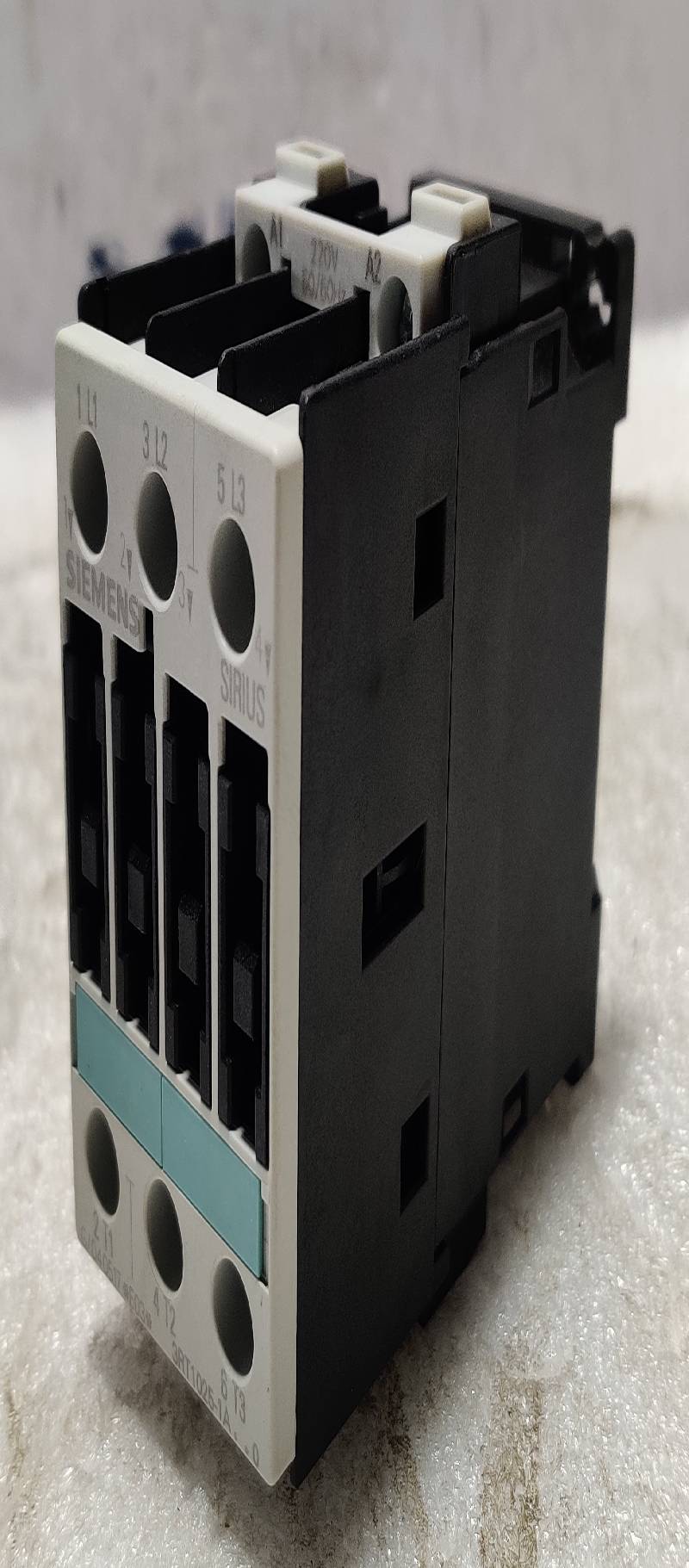 Siemens 3RT1025-1AN20 Contactor AC220V 50/60Hz AC-3:7,5kw 400V