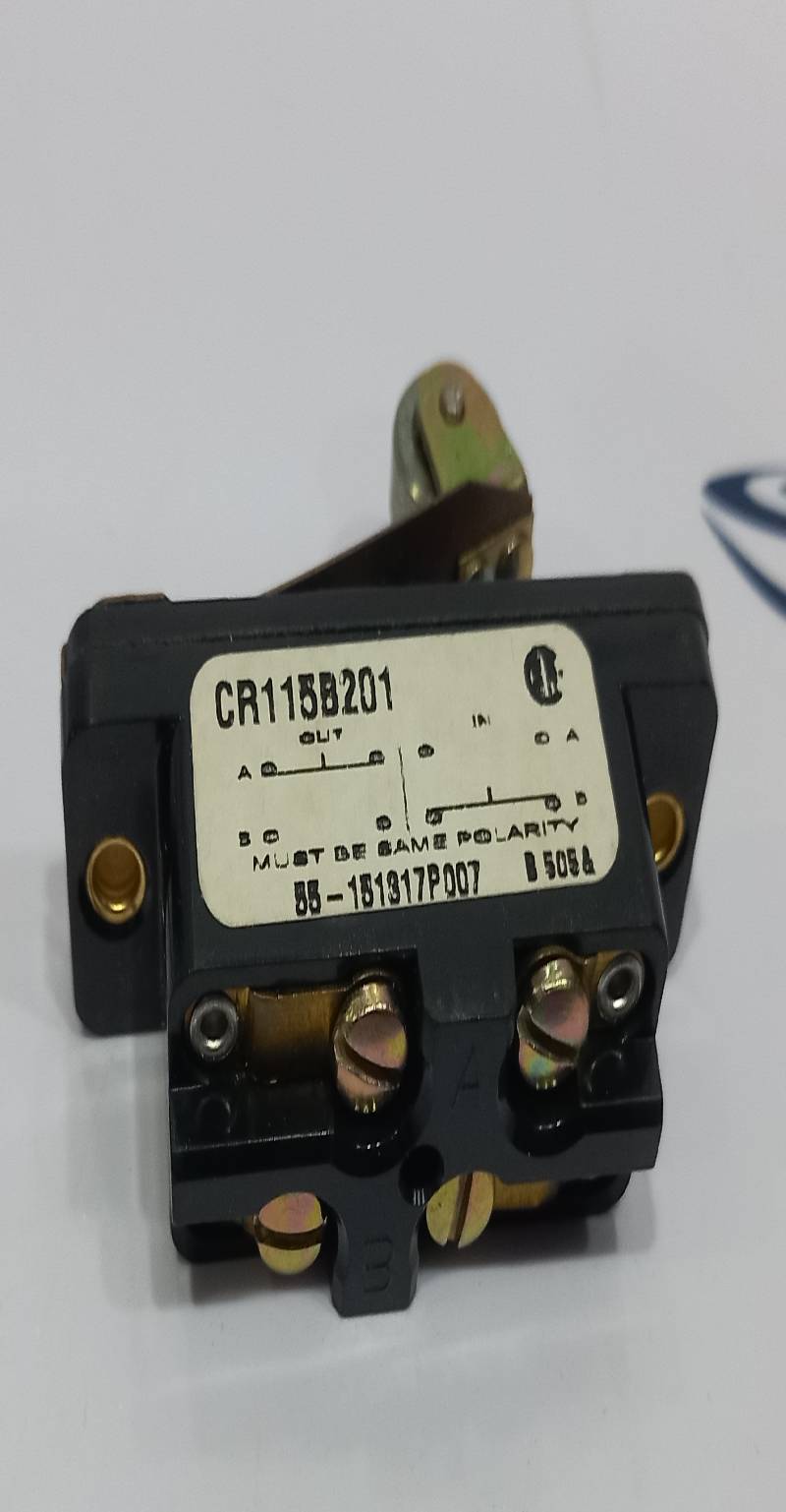 General Electric CR115B201 Limit Switch 600Volts 1NO.-1N.C With Roller Lever