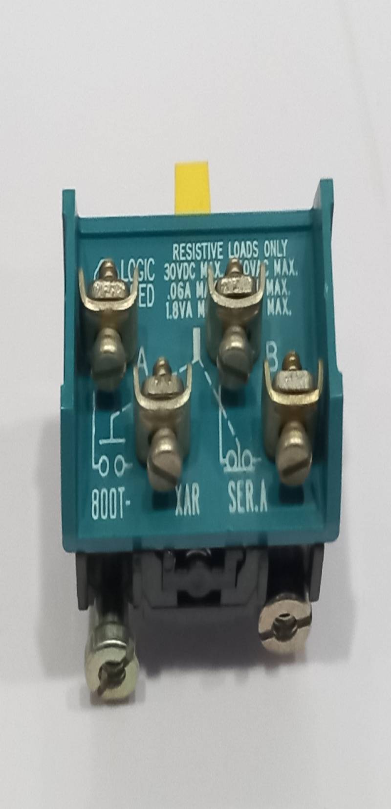 Allen-Bradley 800T-XAR Contact Block SER.A 30Vdc 150Vac 0.06A Max 15A Max