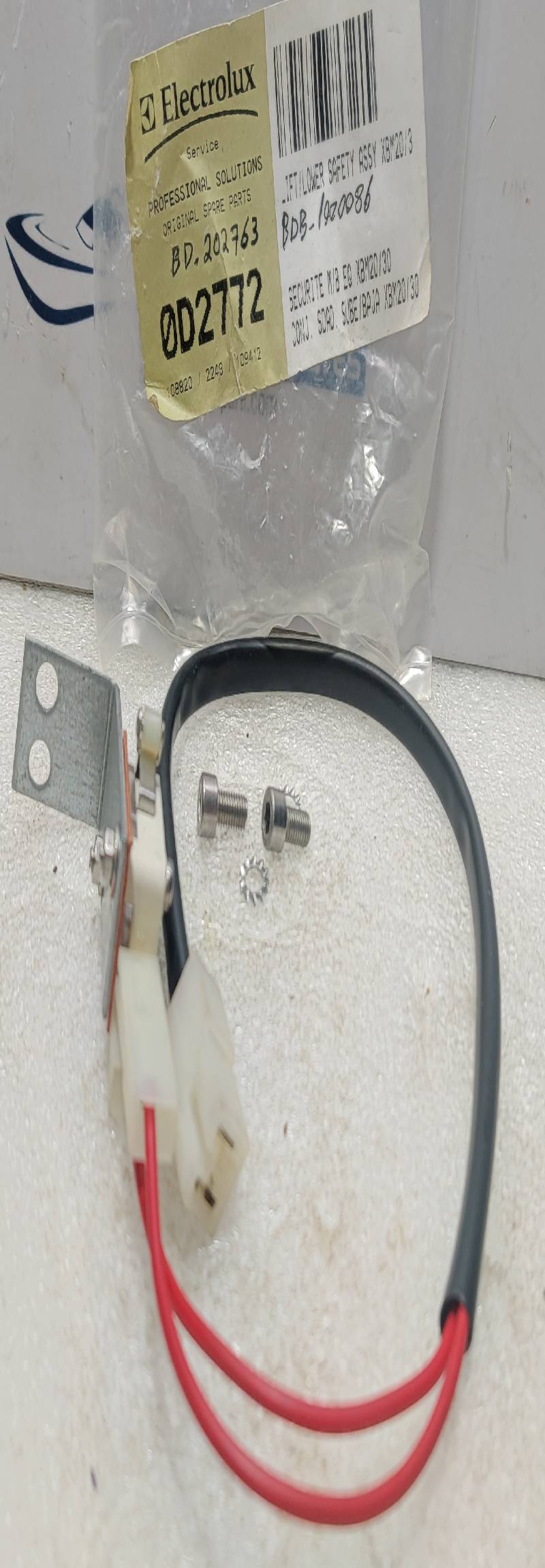 Electrolux 0D2772 Lift/Lower Safety Assembly XBM20/3