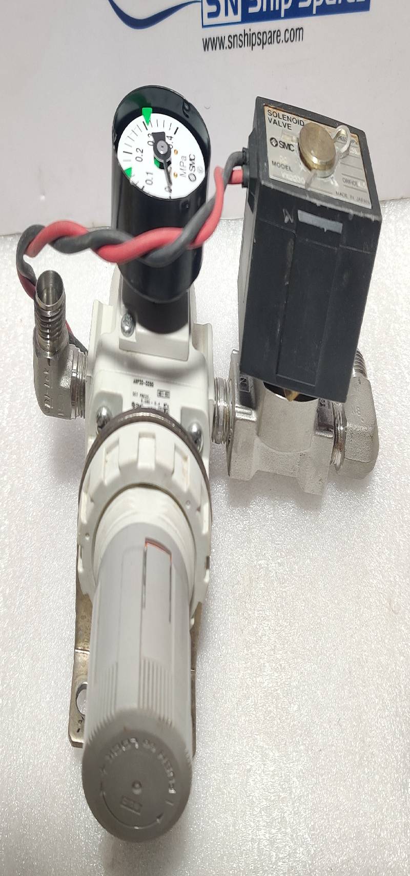 SMC ARP30-02BG Direct Operated Precision Regulator With 0-0.4MPa Gauge & VX2230