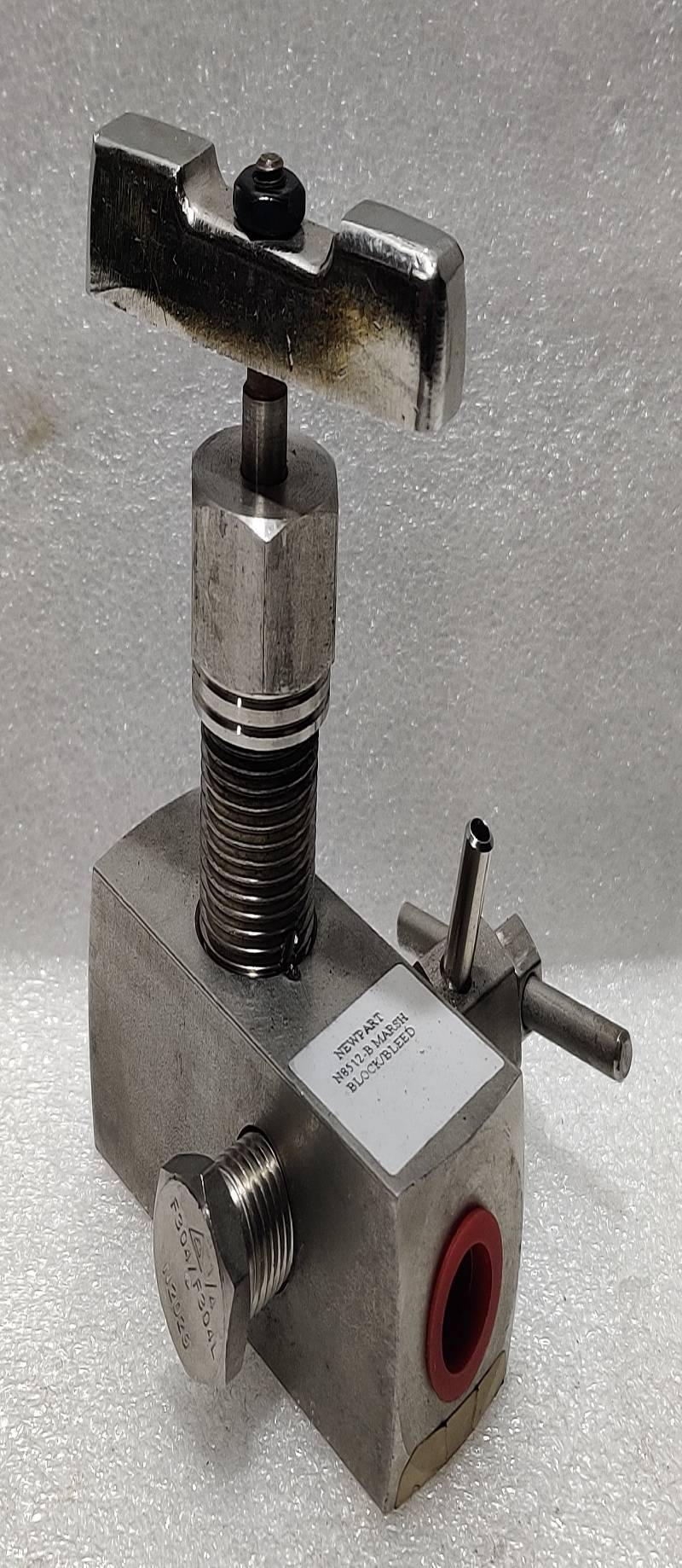 Newpart N8512-B MARSH Valve Block/Bleed 