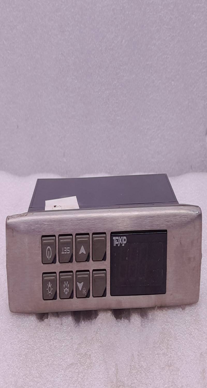 Dixell XW40L Electronic Regulator 4VA 60C