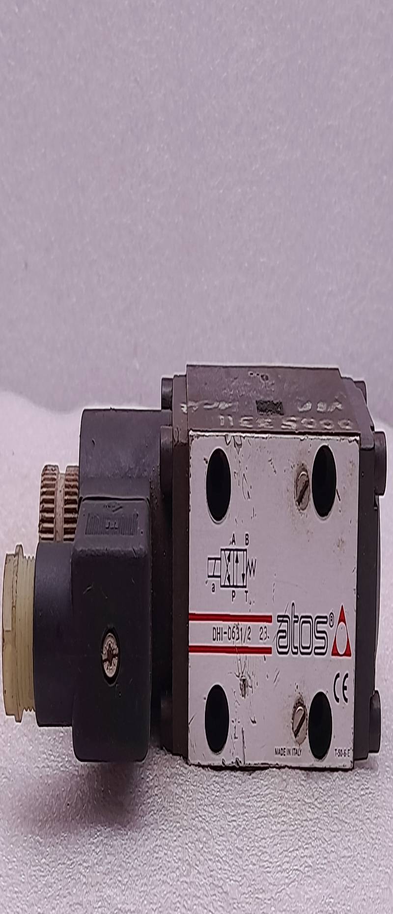Atos DHI-0631/2 Directional Operated Valve T-50-6-E