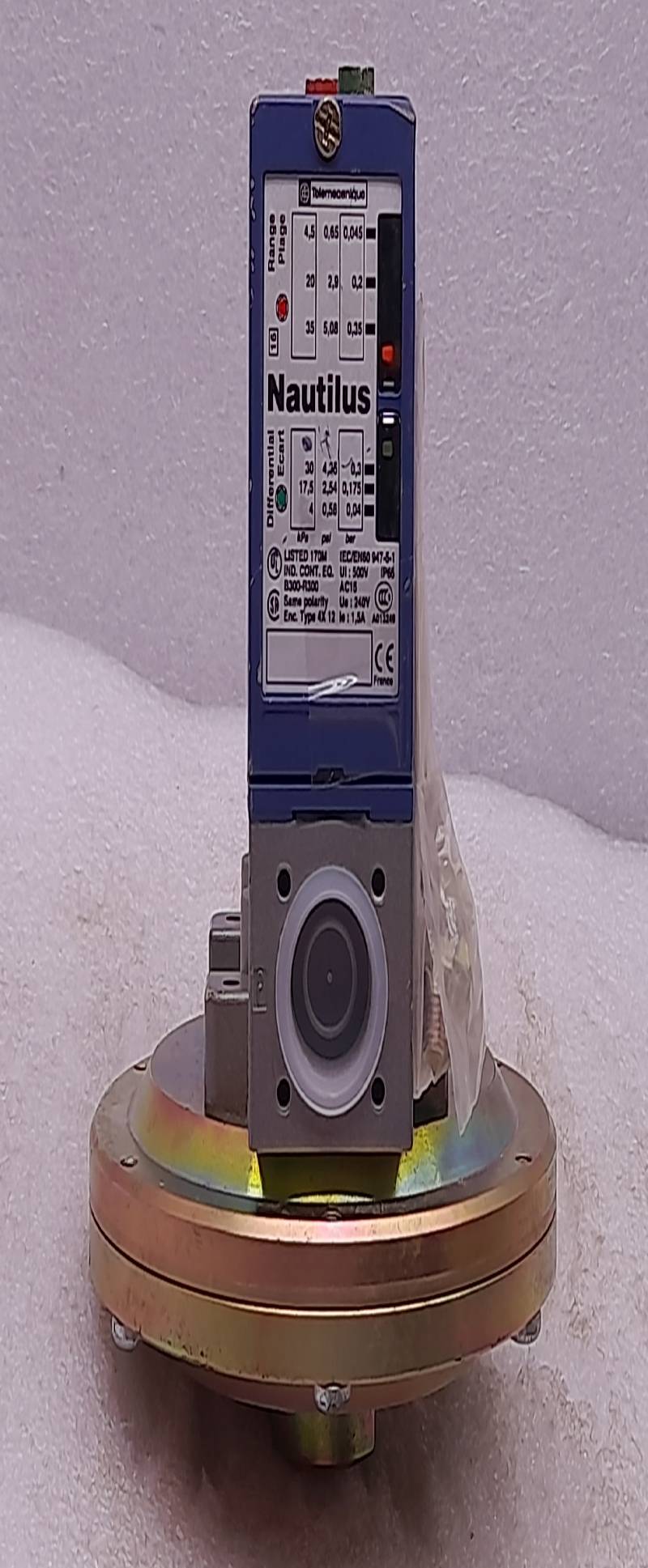 Telemecanique XMLBL35R2S11 Pressure Switch