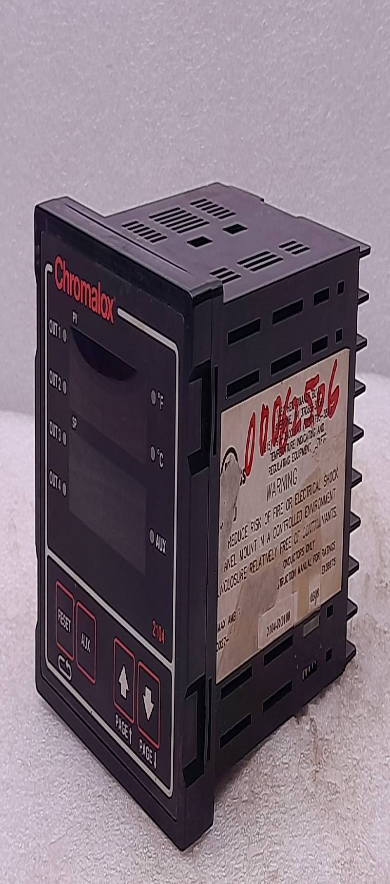 Chromalox 2104-R-0100 Temperature Controller 100-240VAC 