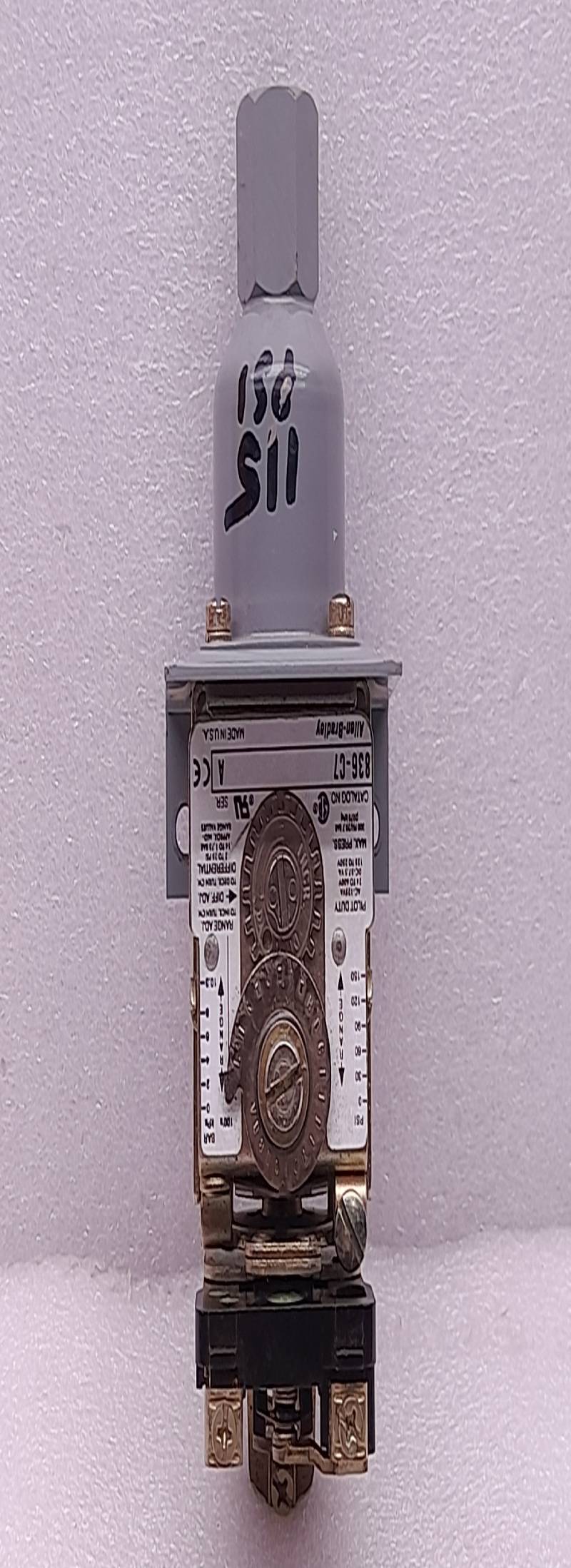 Allen Bradley 836-C7 Pressure Switch Ser A AC-125Va 24 To 600V Dc -57.5 Va