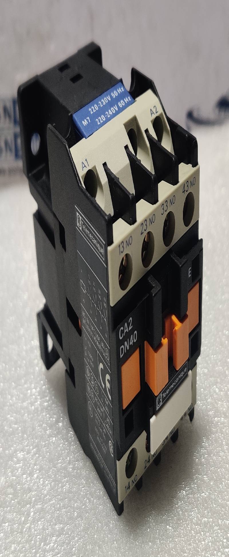 Telemecanique CA2DN40 Contactor 200-230V 50Hz 220-240V 60Hz