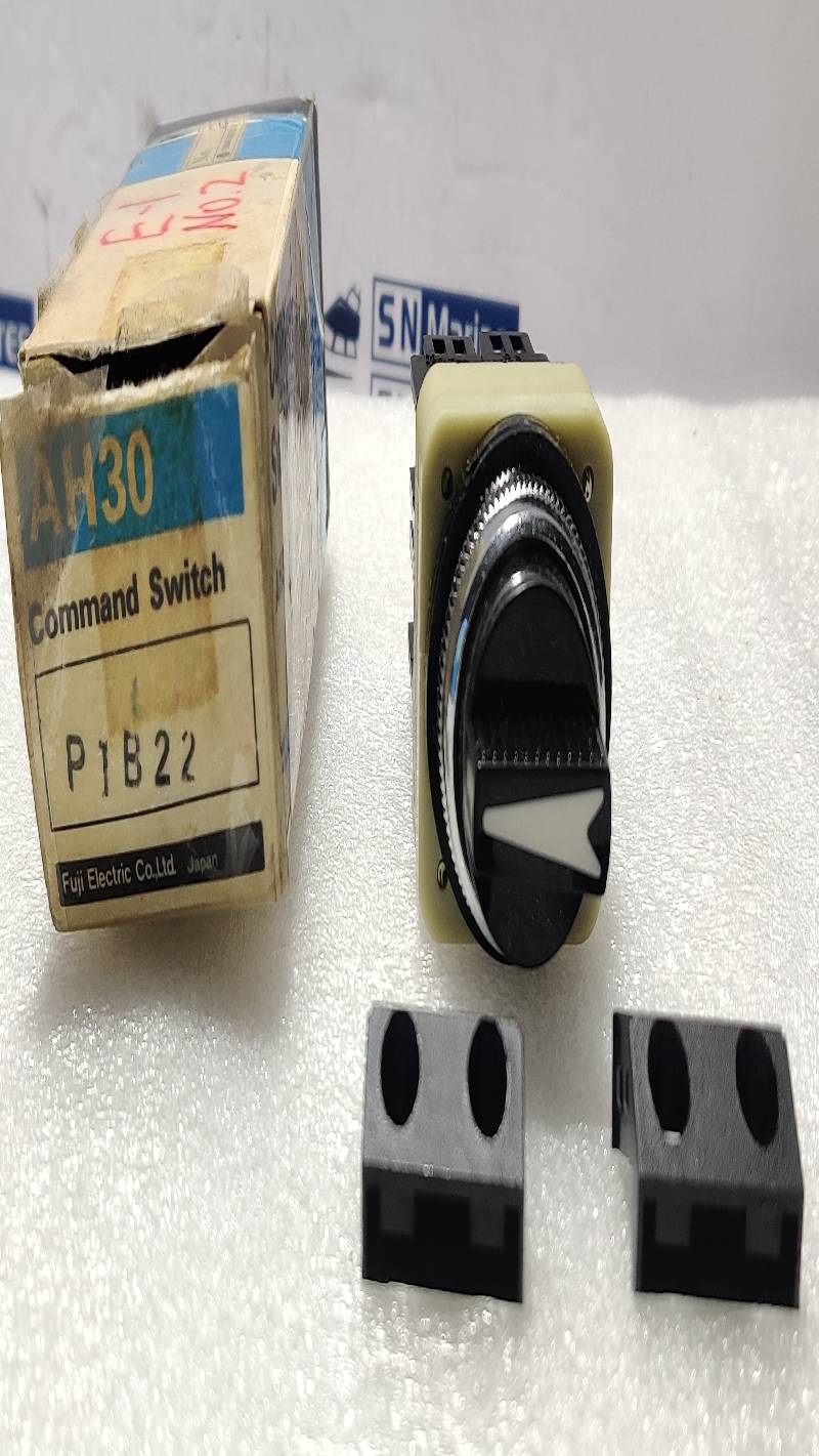 Fuji Electric AH30-P1 Command Switch AH30P1B22 H.D.600Vac Max 10A 600Vac Cont.