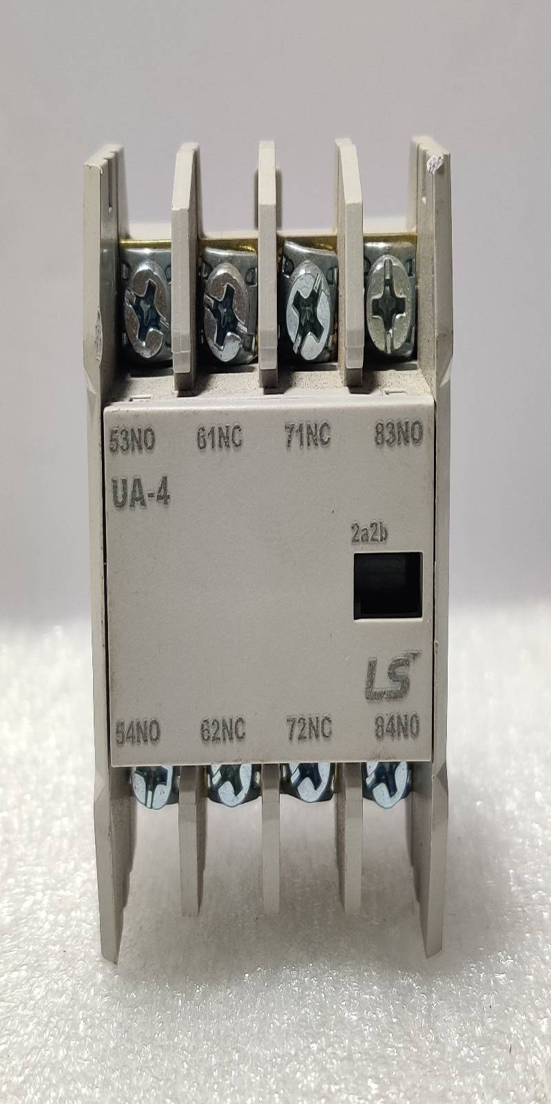 LS Electric UA-4 Auxiliary Contact Unit Ith= 16A A600 Q600