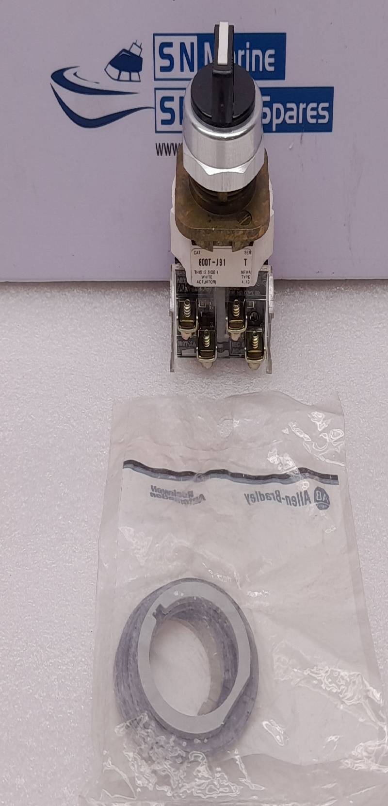 Allen Bradley 800T-J91 Selector Switch Ser T