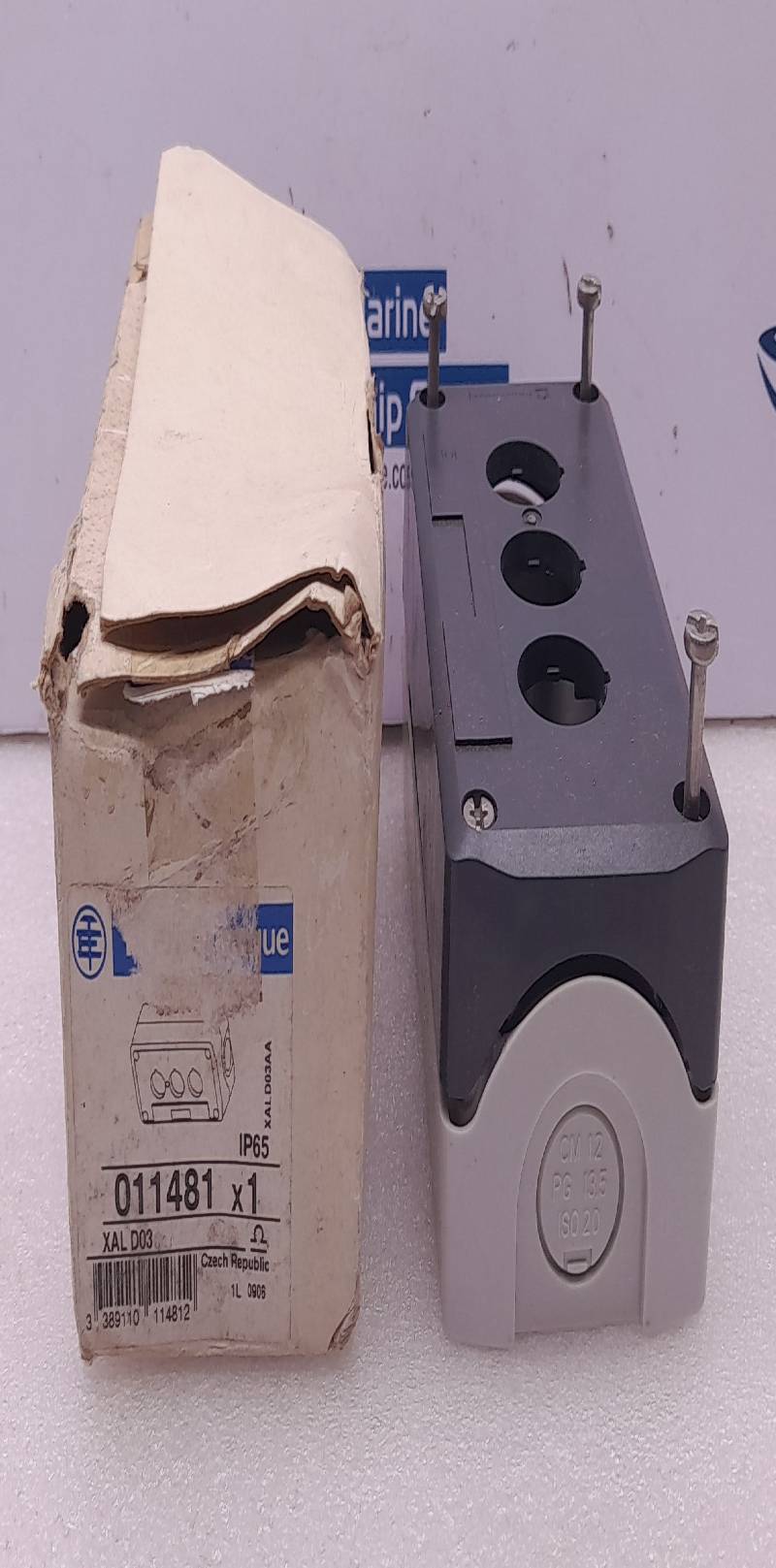 Telemecanique XAL D03 Empty Control Station Box XALD03AA